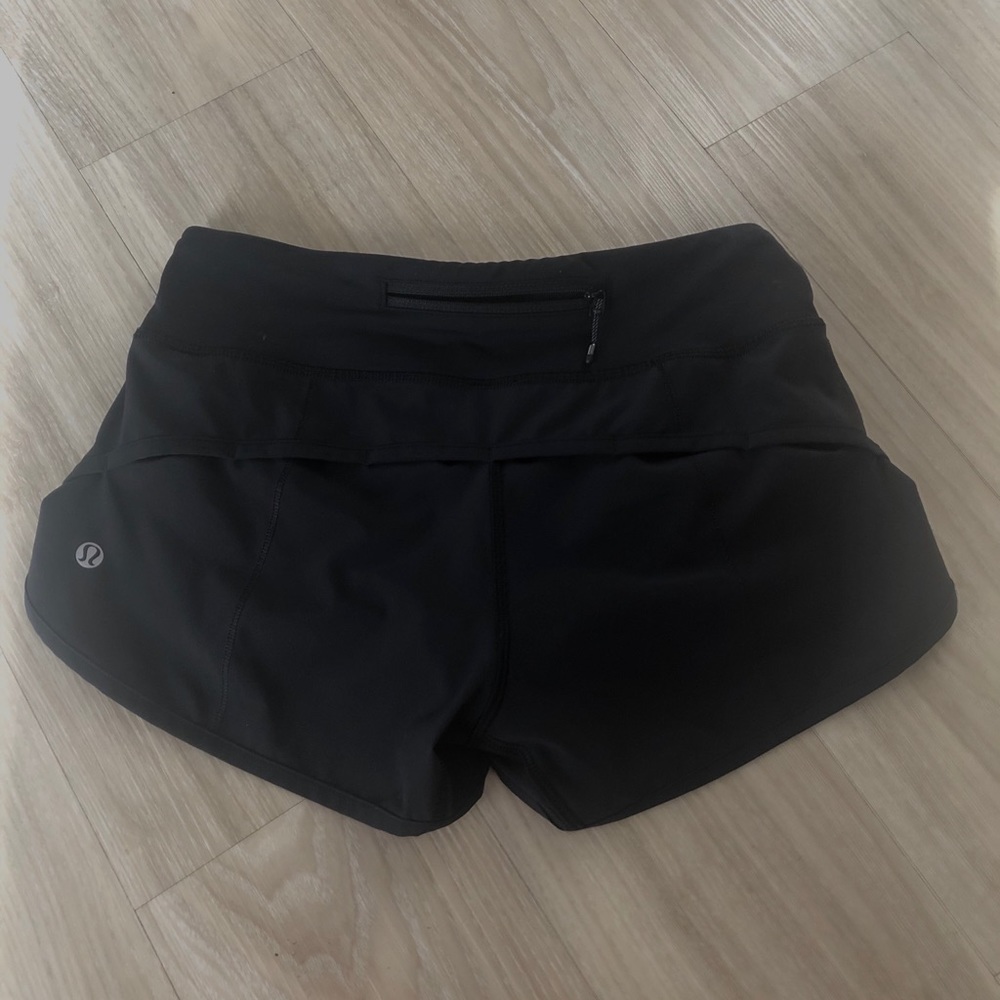 Lululemon speed short *4 way stretch 2.5” - Picture 5 of 6